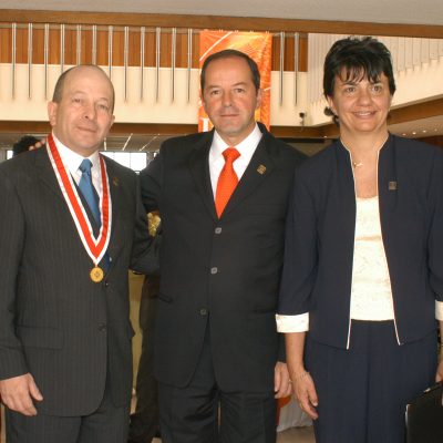Rector Javier Vargas y la Directora Rodica Simon Rector Javier Vargas y la Directora Rodica Simon