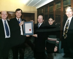Honorary Fellow del Institute and Faculty of Actuaries Honorary Fellow del Institute and Faculty of Actuaries